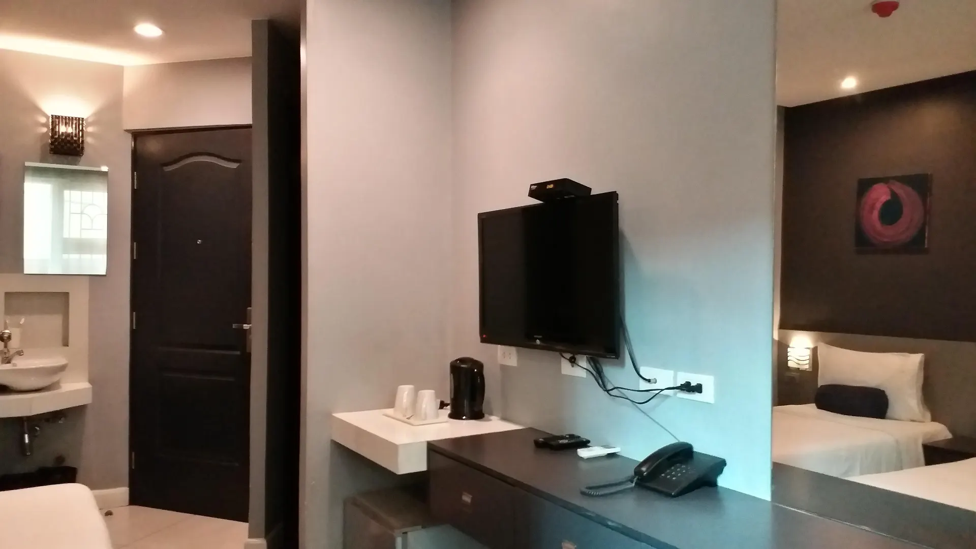 Leez Inn Manila